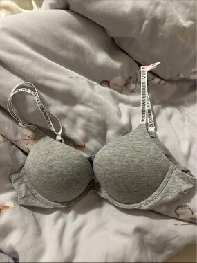 Victoria's Secret Light Gray bombshell add 2 cups push up bra